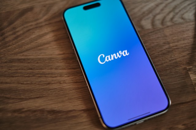 【プロのSNSデザイナーおすすめ】SNSデザインの主要ツール「Canva」