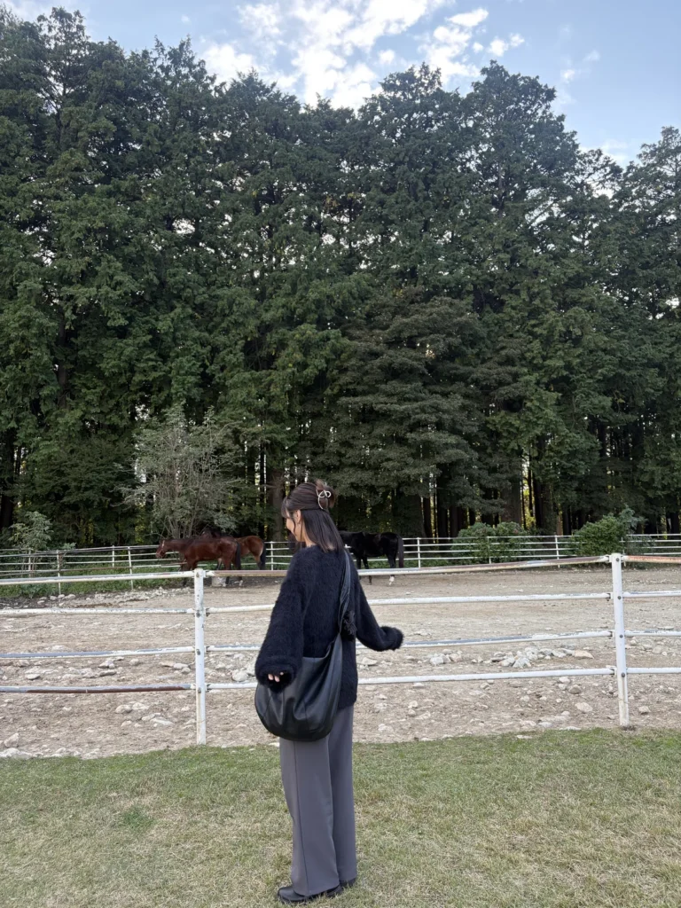 友人と那須旅行を楽しみながら、合間で仕事をしていた時のゆらさんの姿
